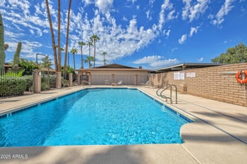 2416 University Dr #4, Mesa, AZ 85213