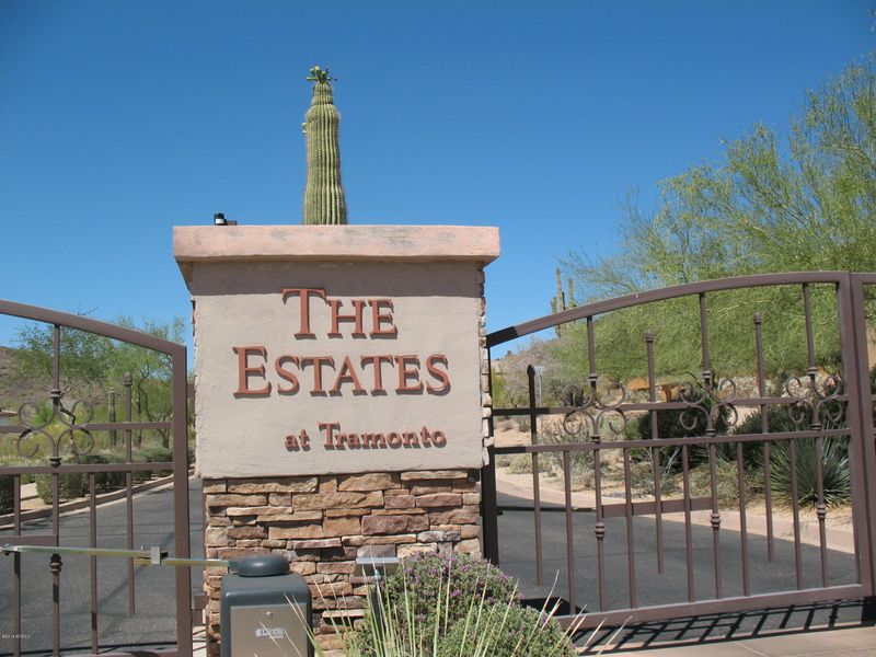 2416 W Espartero Way #5, Phoenix, AZ 85086