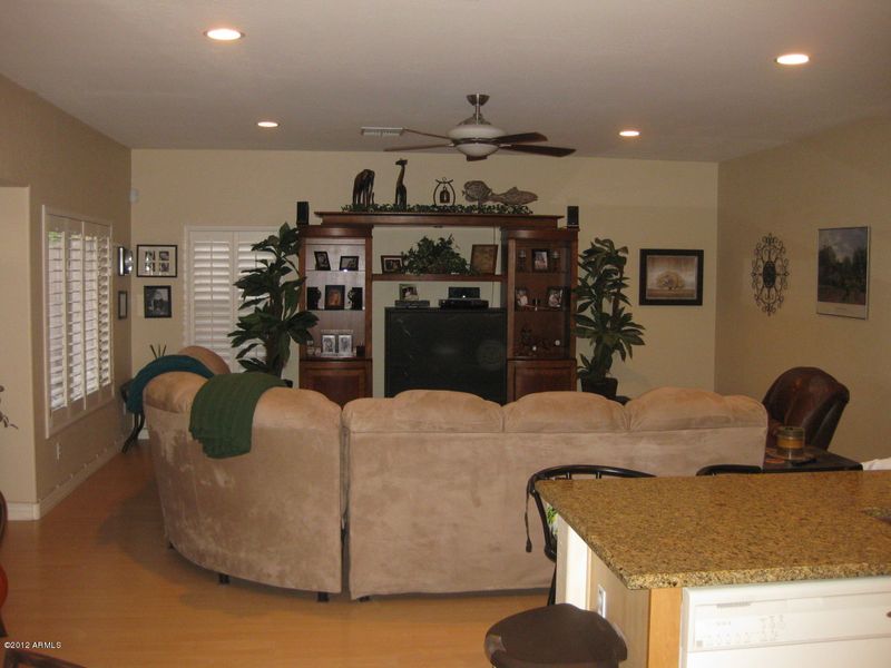 2416 W Yahoo Trl, Phoenix, AZ 85085