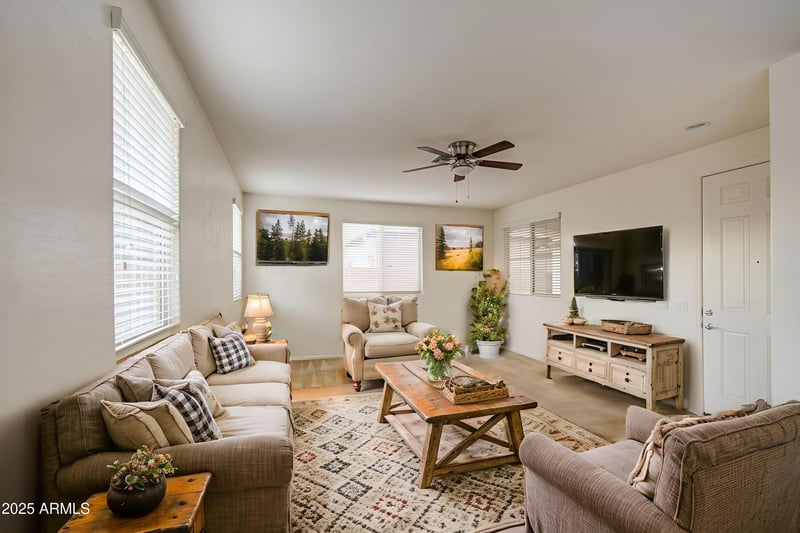 2417 73rd Dr, Phoenix, AZ 85035