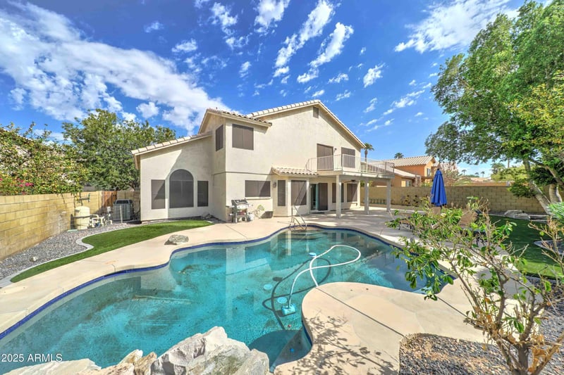 2417 E Rockledge Rd, Phoenix, AZ 85048