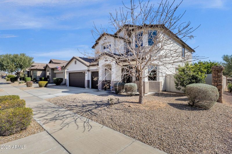 2417 W Apache Rain Rd, Phoenix, AZ 85085