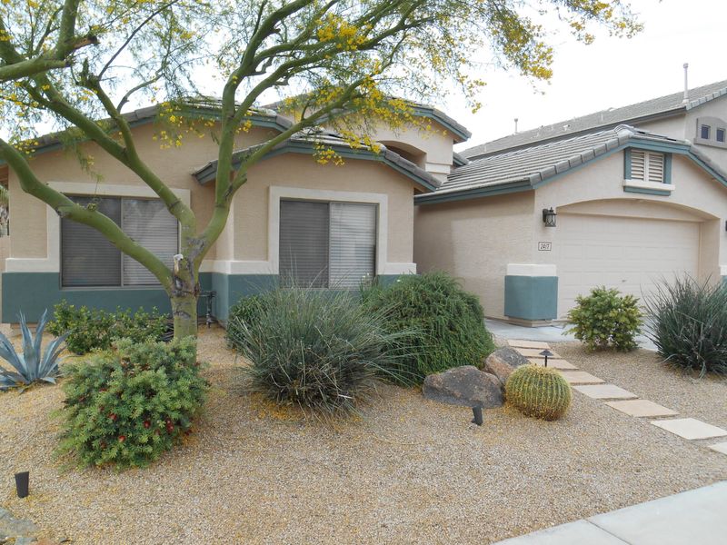 2417 W Hedgehog Pl, Phoenix, AZ 85085