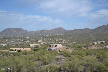 2417 W Lazy G Ranch Rd #B, New River, AZ 85087