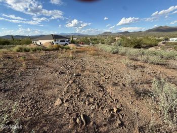 2417 W Lazy G Ranch Rd #B, New River, AZ 85087