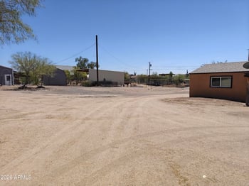 2417 Roughrider Rd, New River, AZ 85087