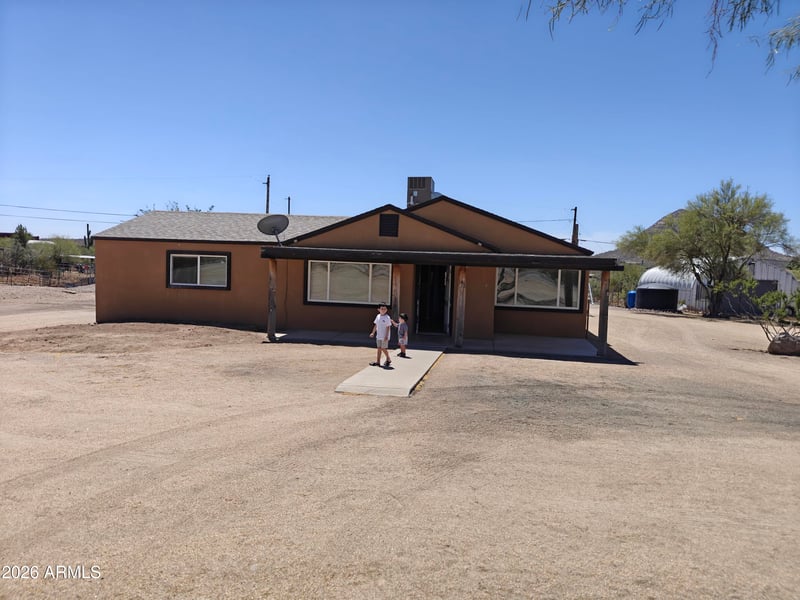 2417 Roughrider Rd, New River, AZ 85087