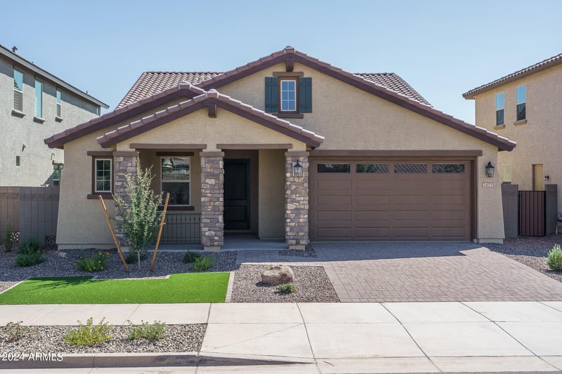 24173 160th Ave, Surprise, AZ 85387