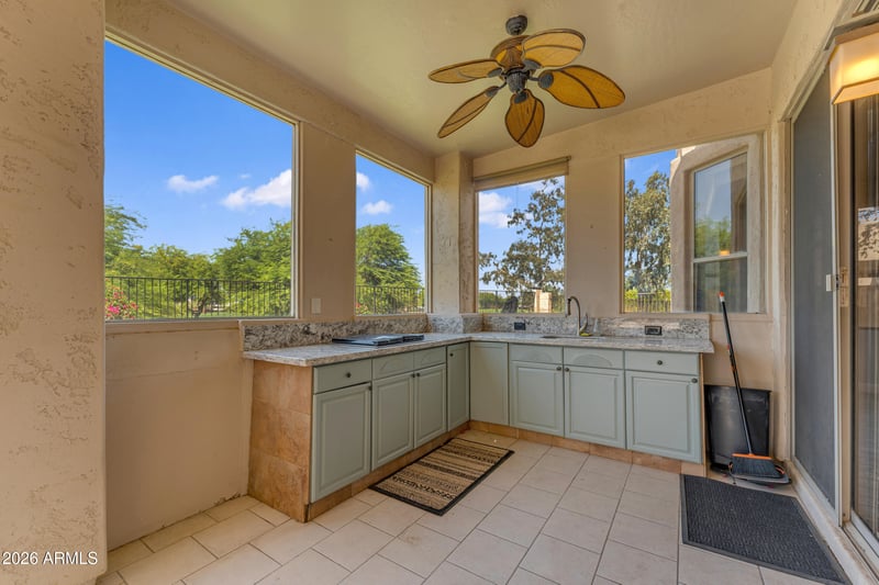 2418 Glass Ln, Phoenix, AZ 85042