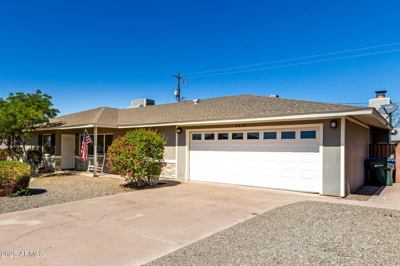 2418 Greenbriar Dr, Phoenix, AZ 85023