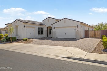 2418 211th Ln, Buckeye, AZ 85396