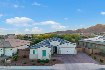 2418 211th Ln, Buckeye, AZ 85396