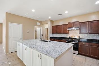 2418 Angel Way, San Tan Valley, AZ 85144