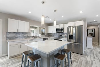2418 W Calavar Rd, Phoenix, AZ 85023
