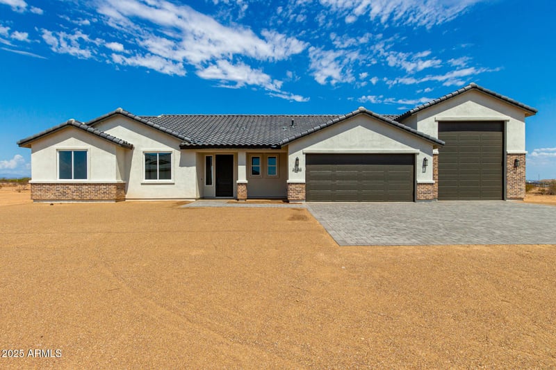 24183 196th Ln, Surprise, AZ 85387
