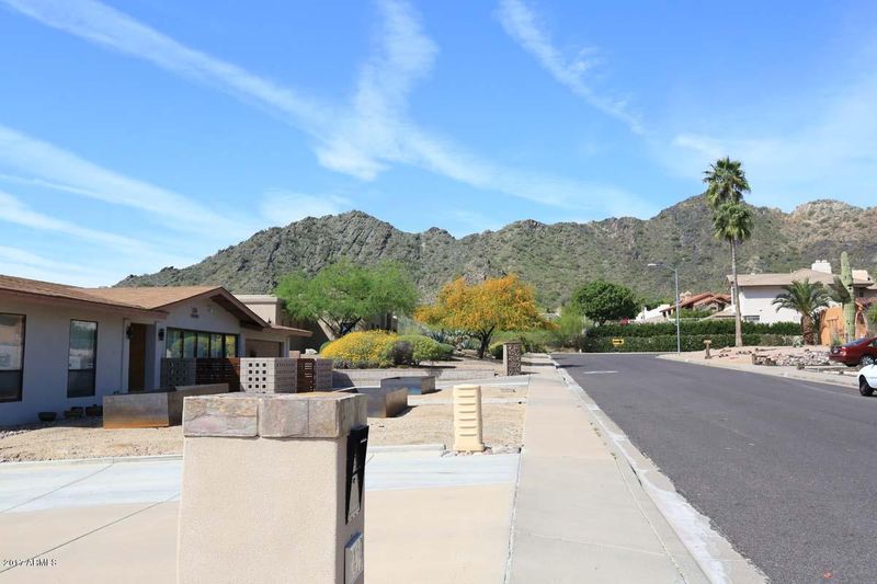 2419 E Turquoise Dr, Phoenix, AZ 85028