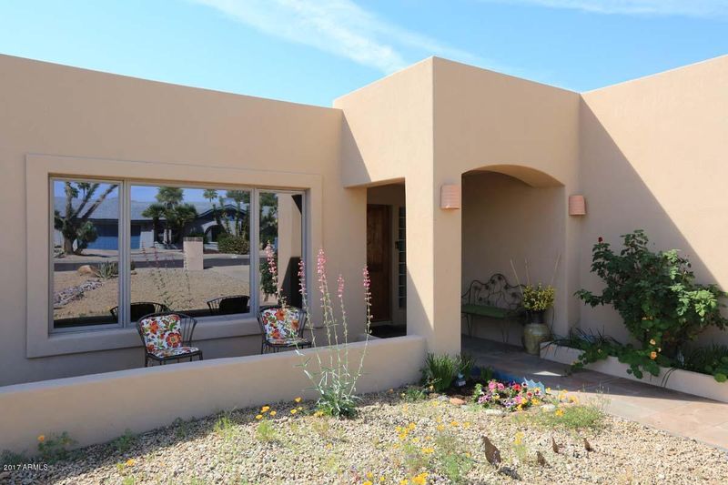 2419 E Turquoise Dr, Phoenix, AZ 85028