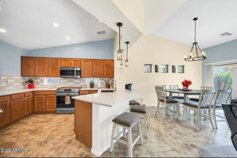 2419 W Mericrest Way, San Tan Valley, AZ 85144