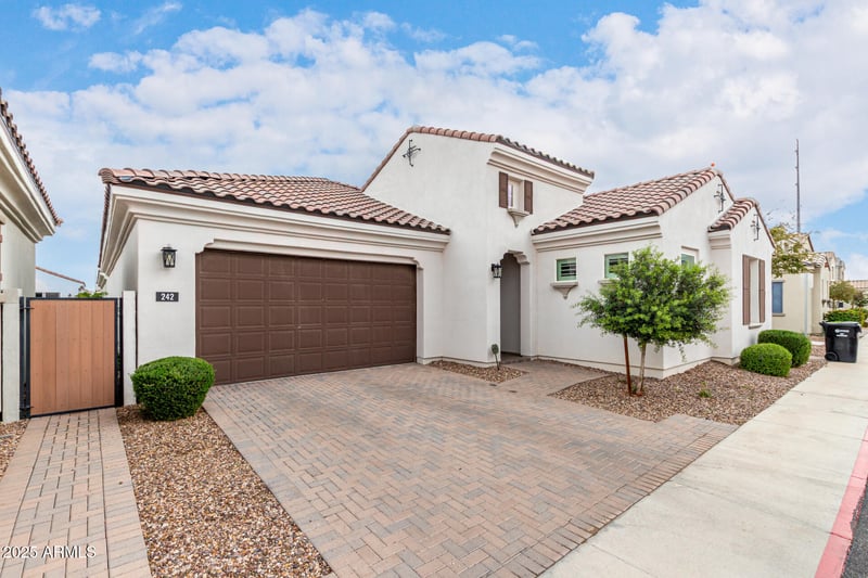 242 Aster Dr, Chandler, AZ 85286