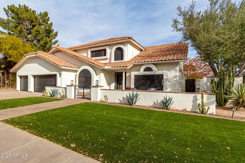 242 Royal Palm Rd, Phoenix, AZ 85021