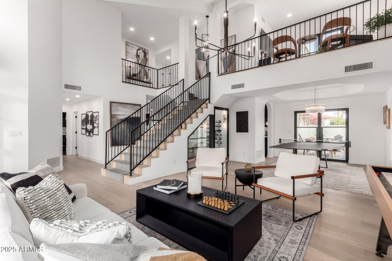 242 Royal Palm Rd, Phoenix, AZ 85021