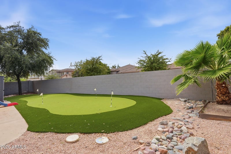 2420 E Darrel Rd, Phoenix, AZ 85042