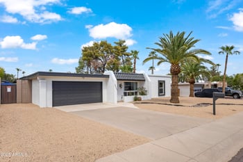 2420 Shangri La Rd, Phoenix, AZ 85028