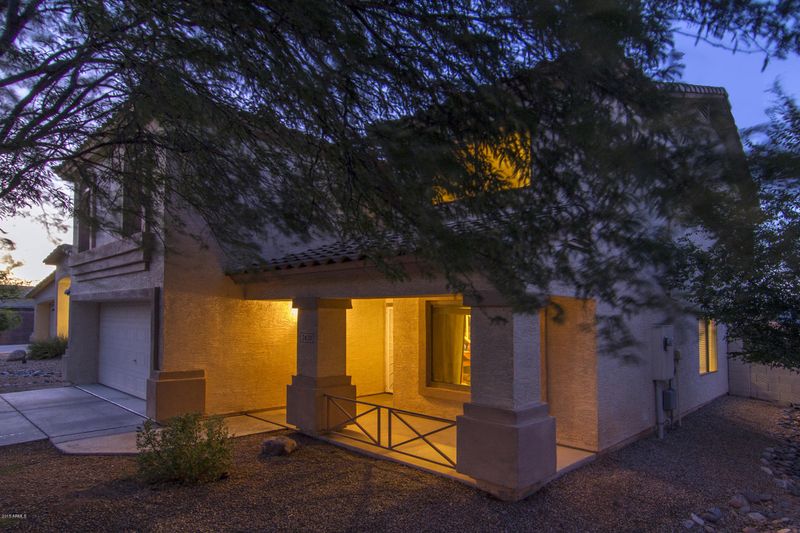 2420 W Roberta Ln, Phoenix, AZ 85085