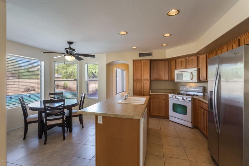 24208 N 61st Dr, Glendale, AZ 85310