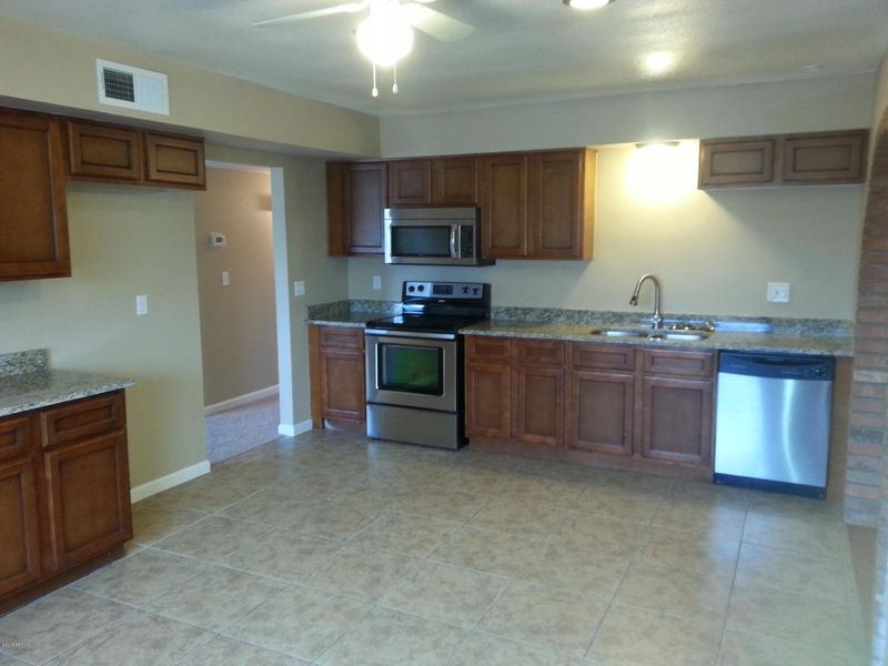 2421 E Contessa St, Mesa, AZ 85213