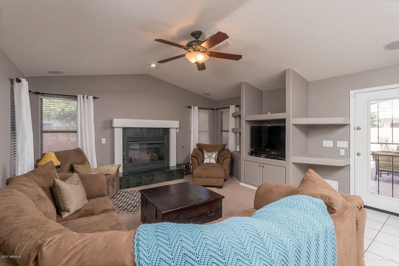 2421 E Elgin St, Chandler, AZ 85225