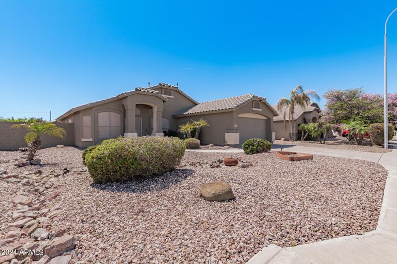 2421 E Geronimo St, Chandler, AZ 85225