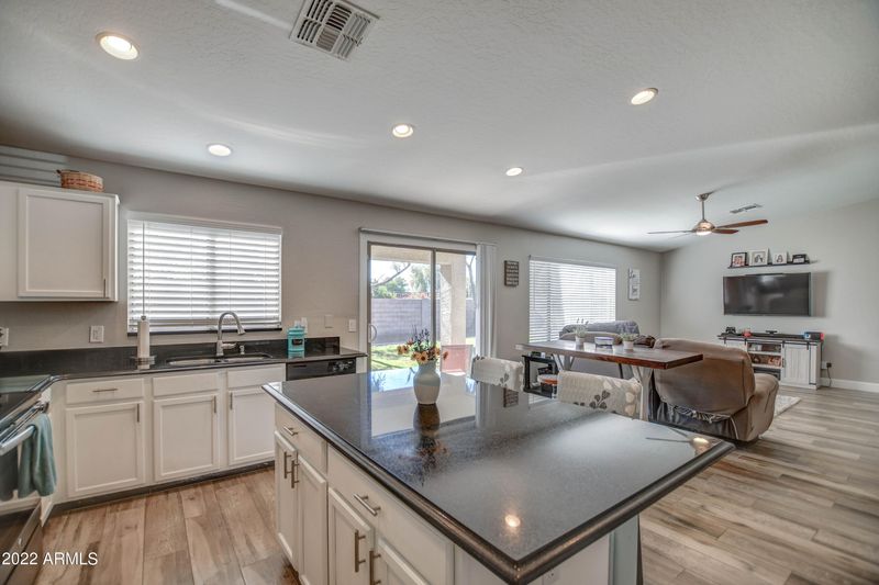2421 E Toledo Ct, Gilbert, AZ 85295