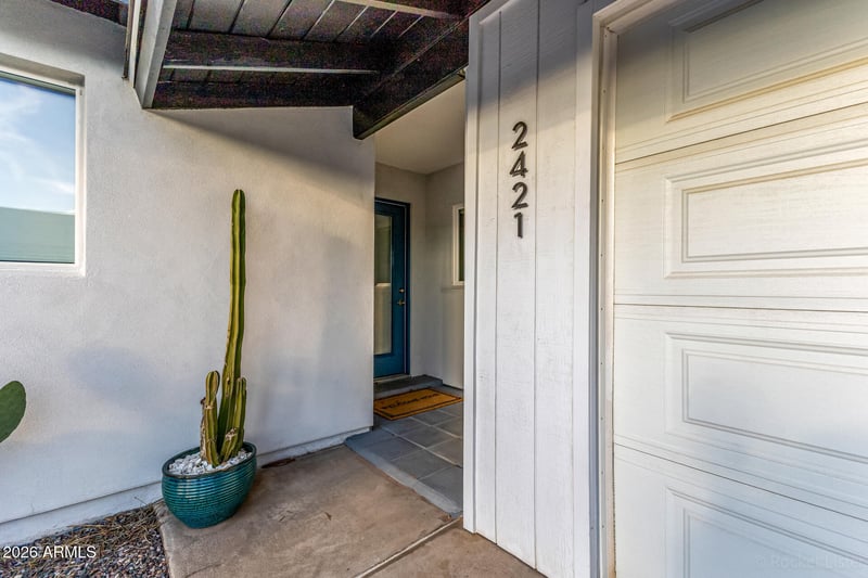 2421 N 68th St, Scottsdale, AZ 85257