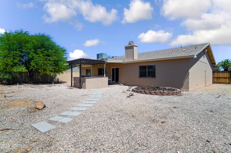 2421 W Brooks St, Chandler, AZ 85224