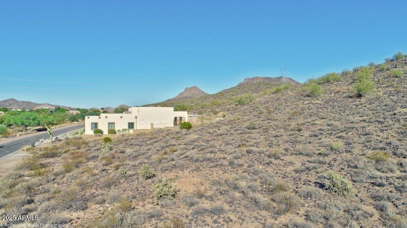 24213 65th Ave #28, Glendale, AZ 85310