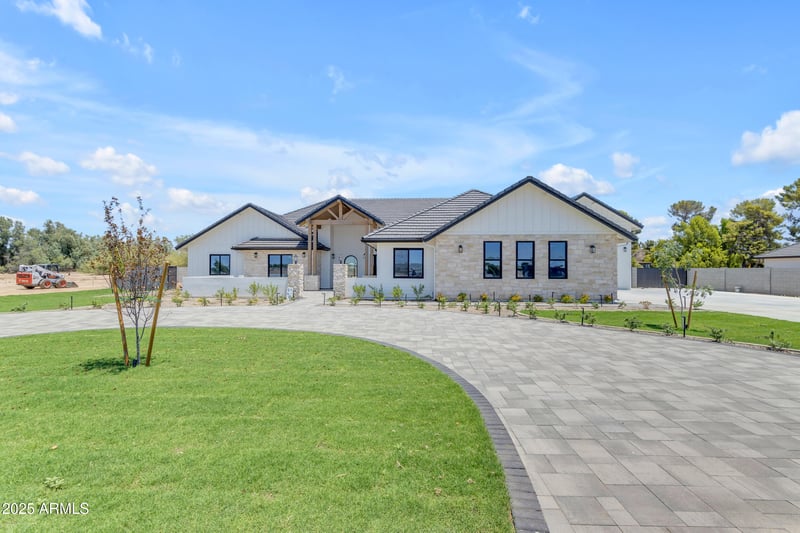 24215 223rd Pl, Queen Creek, AZ 85142