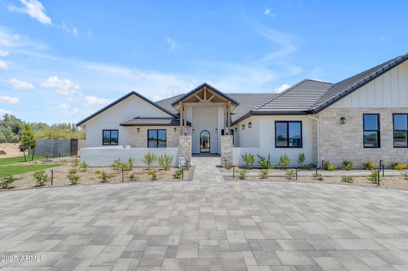 24215 223rd Pl, Queen Creek, AZ 85142