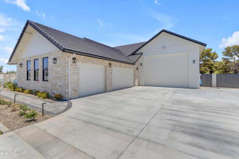 24215 223rd Pl, Queen Creek, AZ 85142