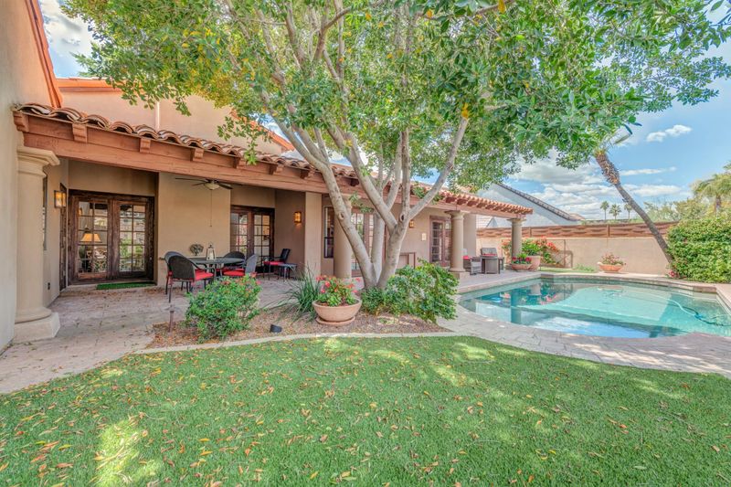 2422 E Montebello Ave, Phoenix, AZ 85016