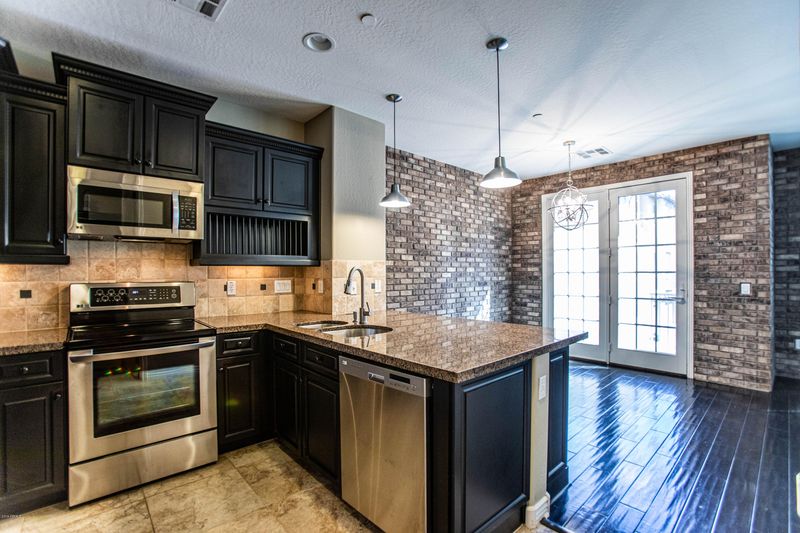 2422 E Roma Ave, Phoenix, AZ 85016