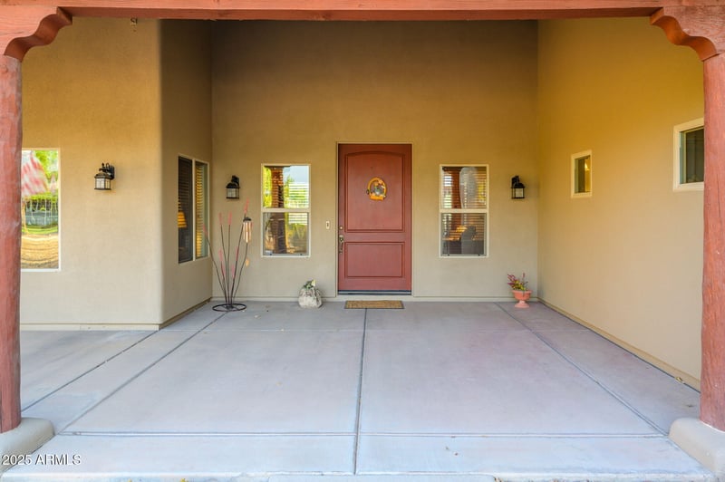 2423 Arrowhead Trl, Gilbert, AZ 85297