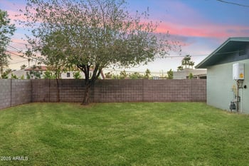 2423 Flower St, Phoenix, AZ 85016