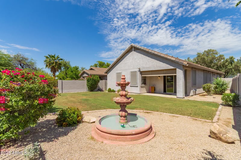 2423 Fremont Rd, Phoenix, AZ 85042