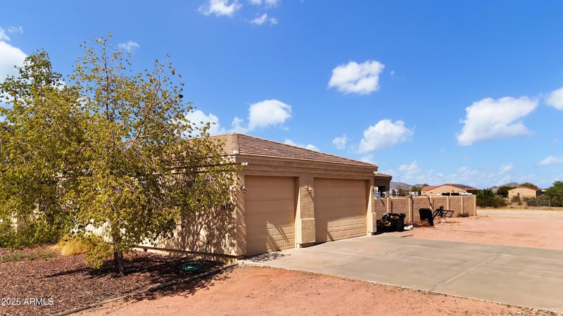 2423 Johnson Rd, Buckeye, AZ 85326