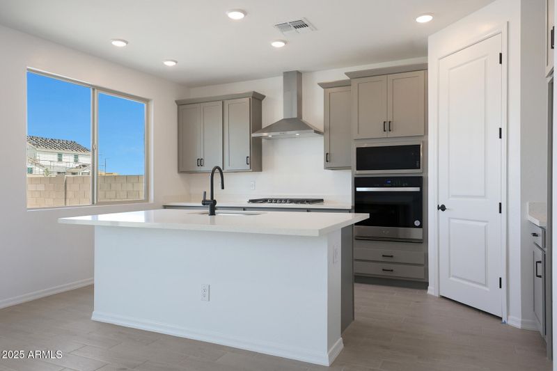 24232 W Agora Ln, Buckeye, AZ 85326