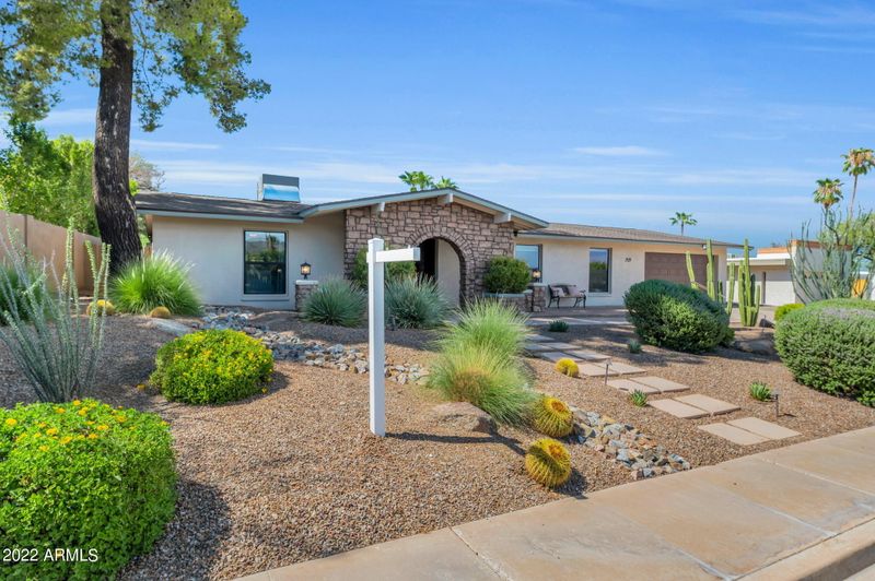 2424 E Cheryl Dr, Phoenix, AZ 85028