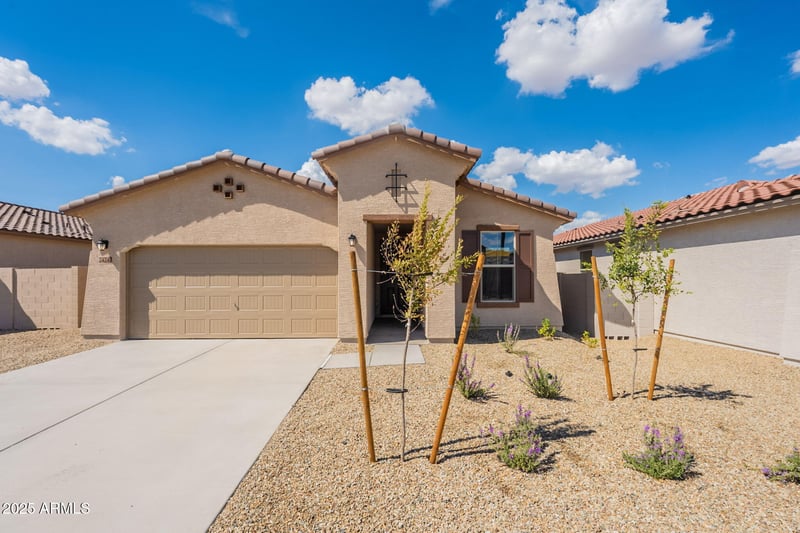 24242 Hilton Ave, Buckeye, AZ 85326