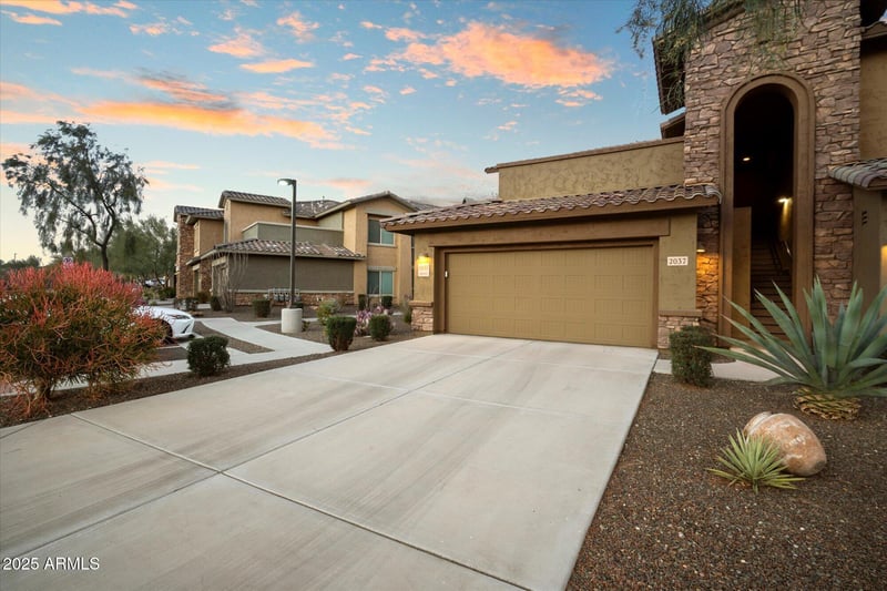 2425 Bronco Butte Trl #2037, Phoenix, AZ 85085