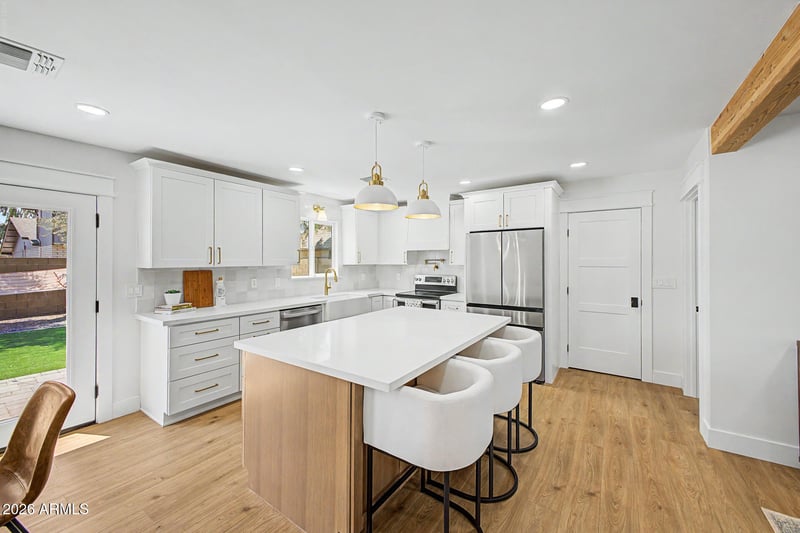 2425 E Inverness Ave, Mesa, AZ 85204